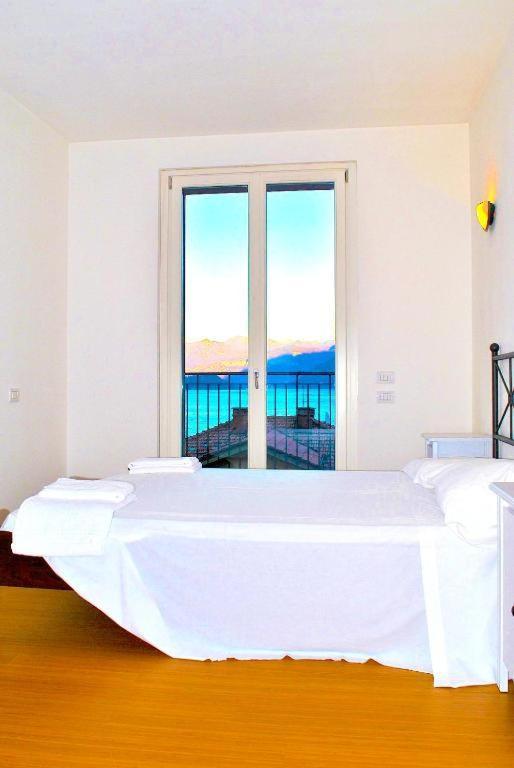 Luxury Penthouse With Big Terrace Apartamento Argegno Exterior foto