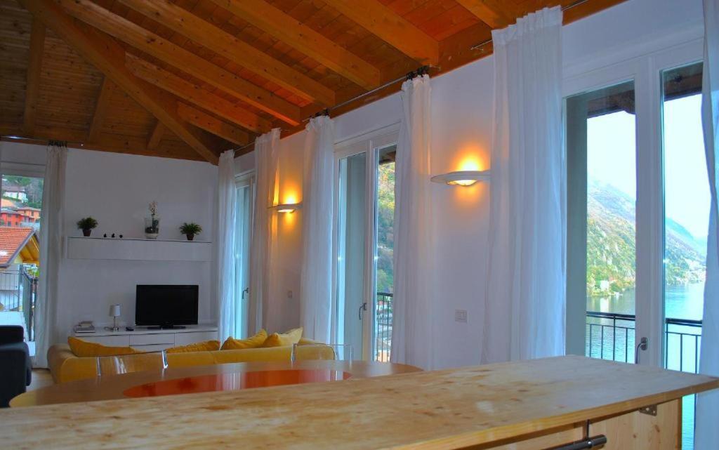 Luxury Penthouse With Big Terrace Apartamento Argegno Exterior foto